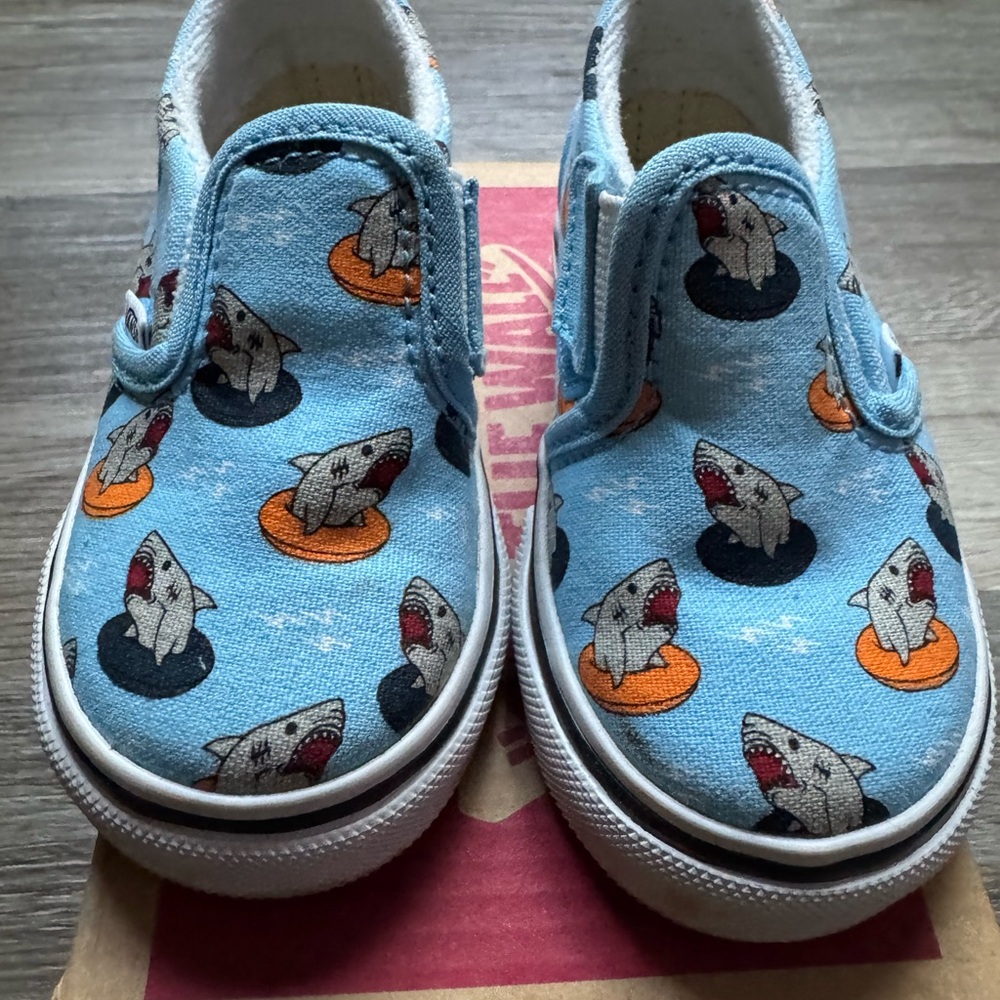 Vans Boys Shoes Slip On Floatie Sharks Sailor Blue Size 4.5